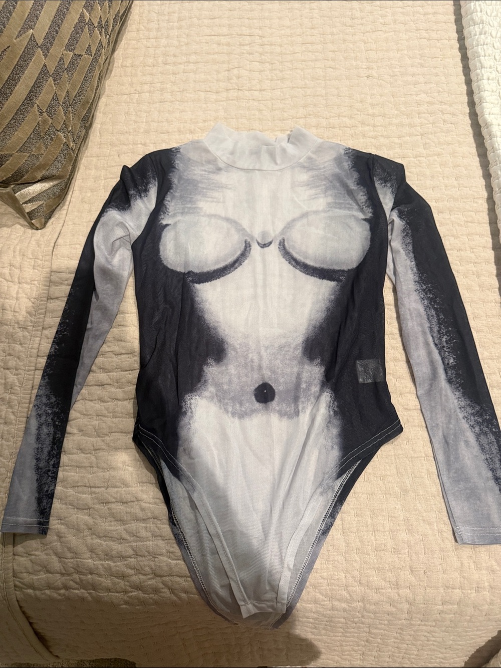Long Sleeve Graphic Bodysuit in Black and White